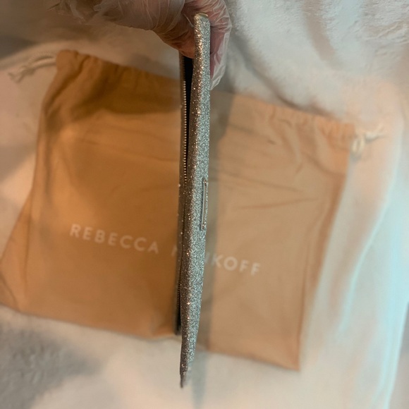 NWT Rebecca Minkoff Silver Glitter Leo Clutch w/ Dust Bag! - Picture 6 of 11